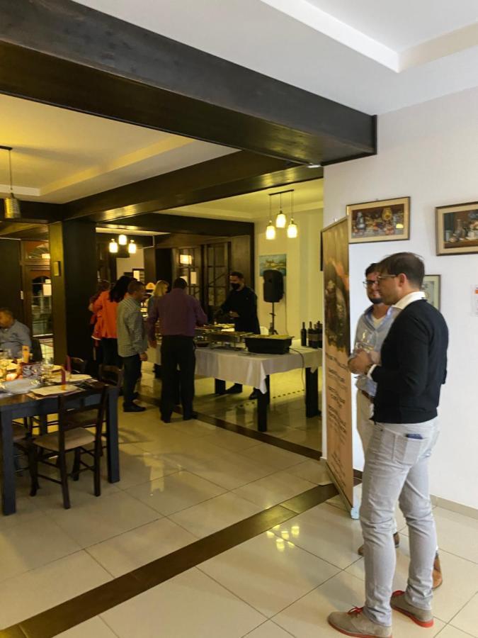 Pensiune Restaurant Indus أوكنا سيبيولوي المظهر الخارجي الصورة