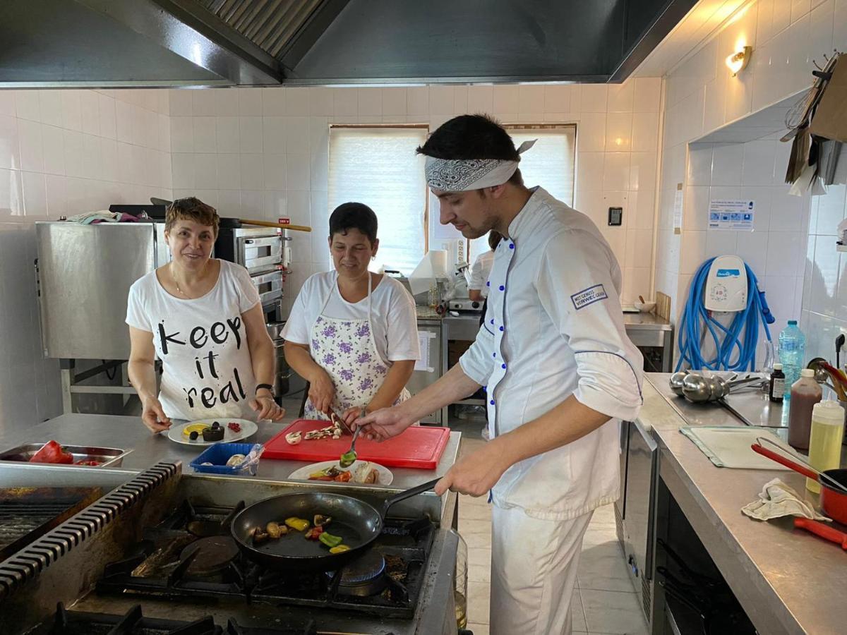 Pensiune Restaurant Indus أوكنا سيبيولوي المظهر الخارجي الصورة