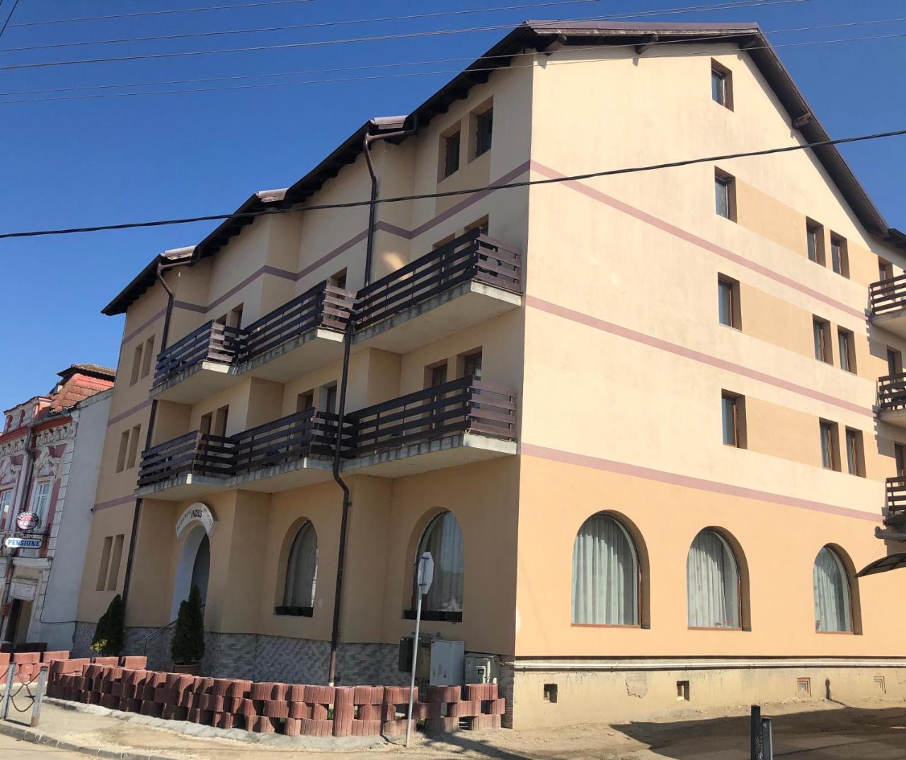 Pensiune Restaurant Indus أوكنا سيبيولوي المظهر الخارجي الصورة